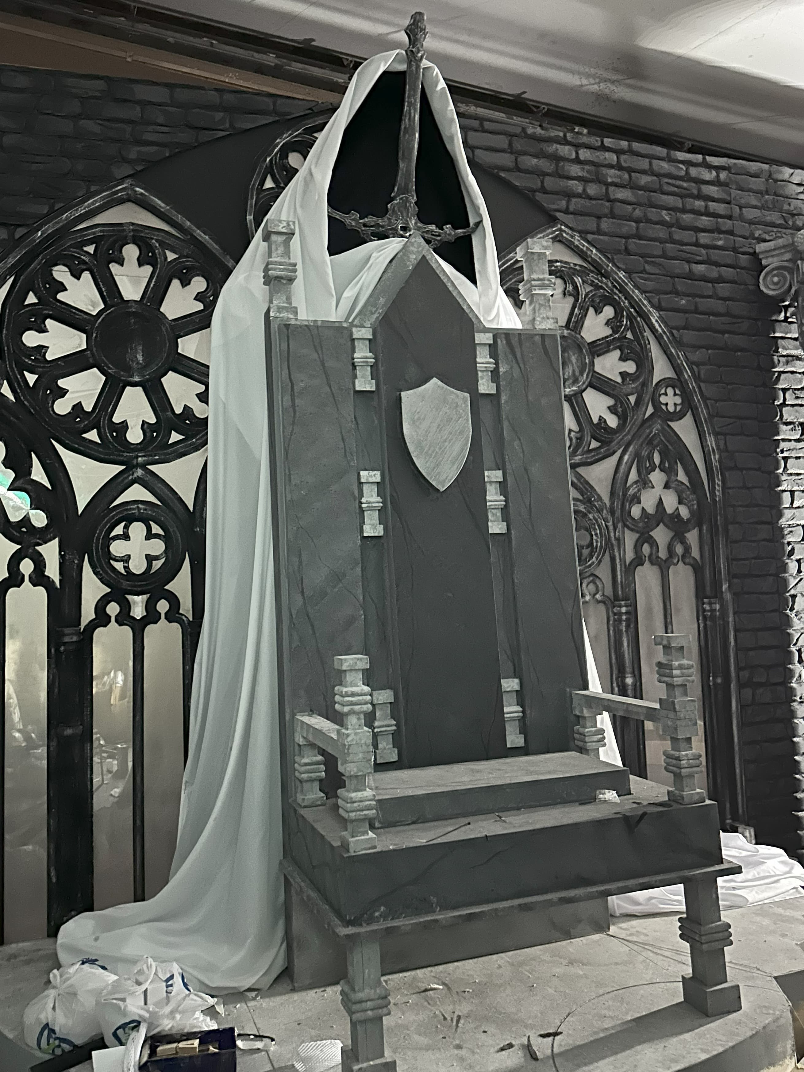 Throne Room Chair & Throne Protector - Under The Castle